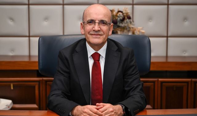 Şimşek’ten reel sektöre net mesaj: Her şeyi devletten beklemeyin, verimliliği artırın